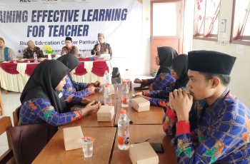 Upgrade, SMP Cahaya Quran Ikut Training Effective Learning