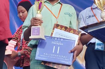 Azka Raih Harapan 2 Kaligrafi di MAN 1 Lamongan
