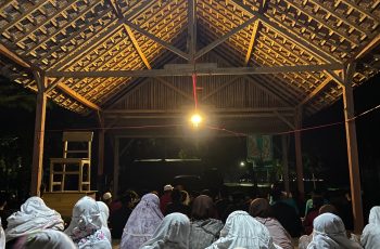 Santri Cahaya Quran Gelar Tahlilan 7 Hari Kiai Nasrullah dari Bumi Perkemahan