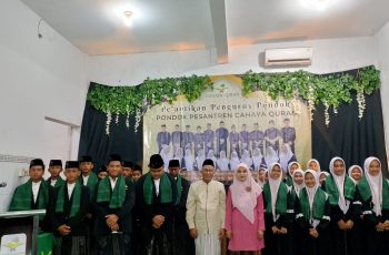 Pelantikan Pengurus Pondok Pesantren Cahaya Quran Tritunggal Berlangsung Khidmat