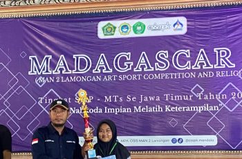 Siswi SMP Cahaya Quran Raih Juara 2 Lomba Puisi Tingkat Jawa Timur